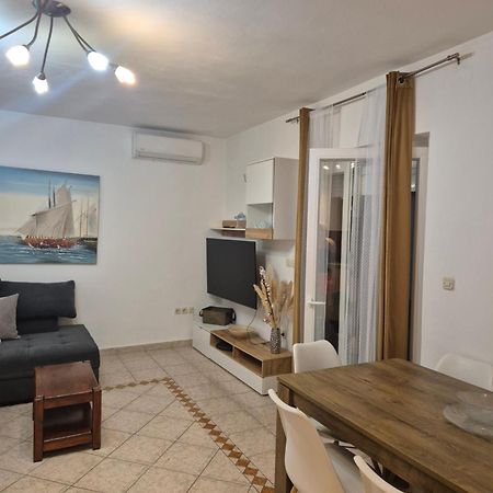 Apartment Plavia Biograd Biograd Na Moru Eksteriør billede