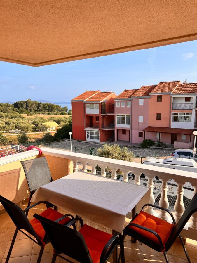 Apartment Plavia Biograd Biograd Na Moru Eksteriør billede